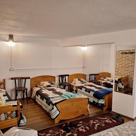At Pikotiko'S - Korca City Rooms For Rent エクステリア 写真