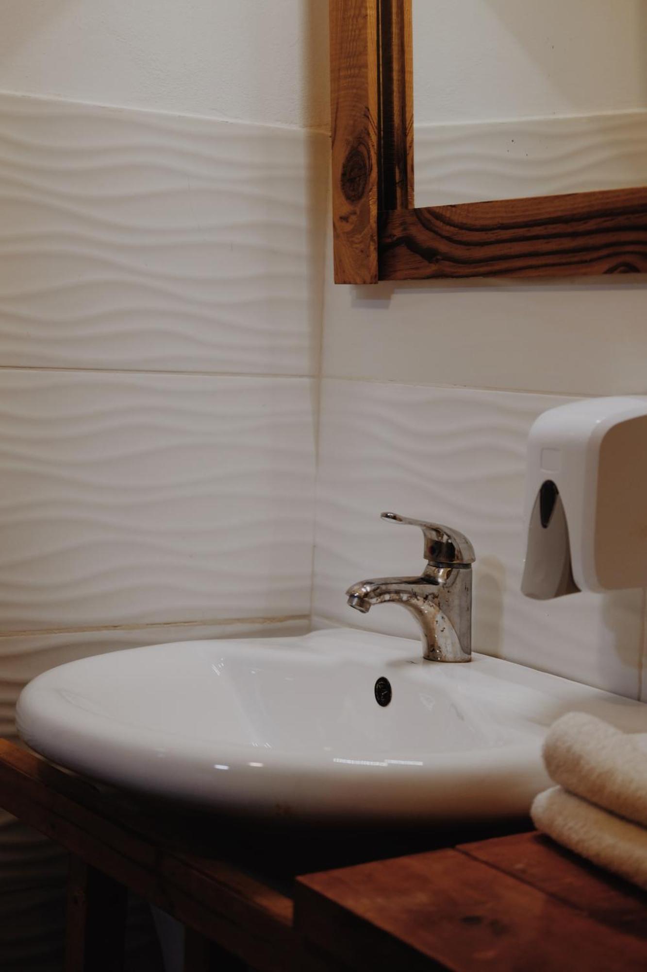 At Pikotiko'S - Korca City Rooms For Rent エクステリア 写真