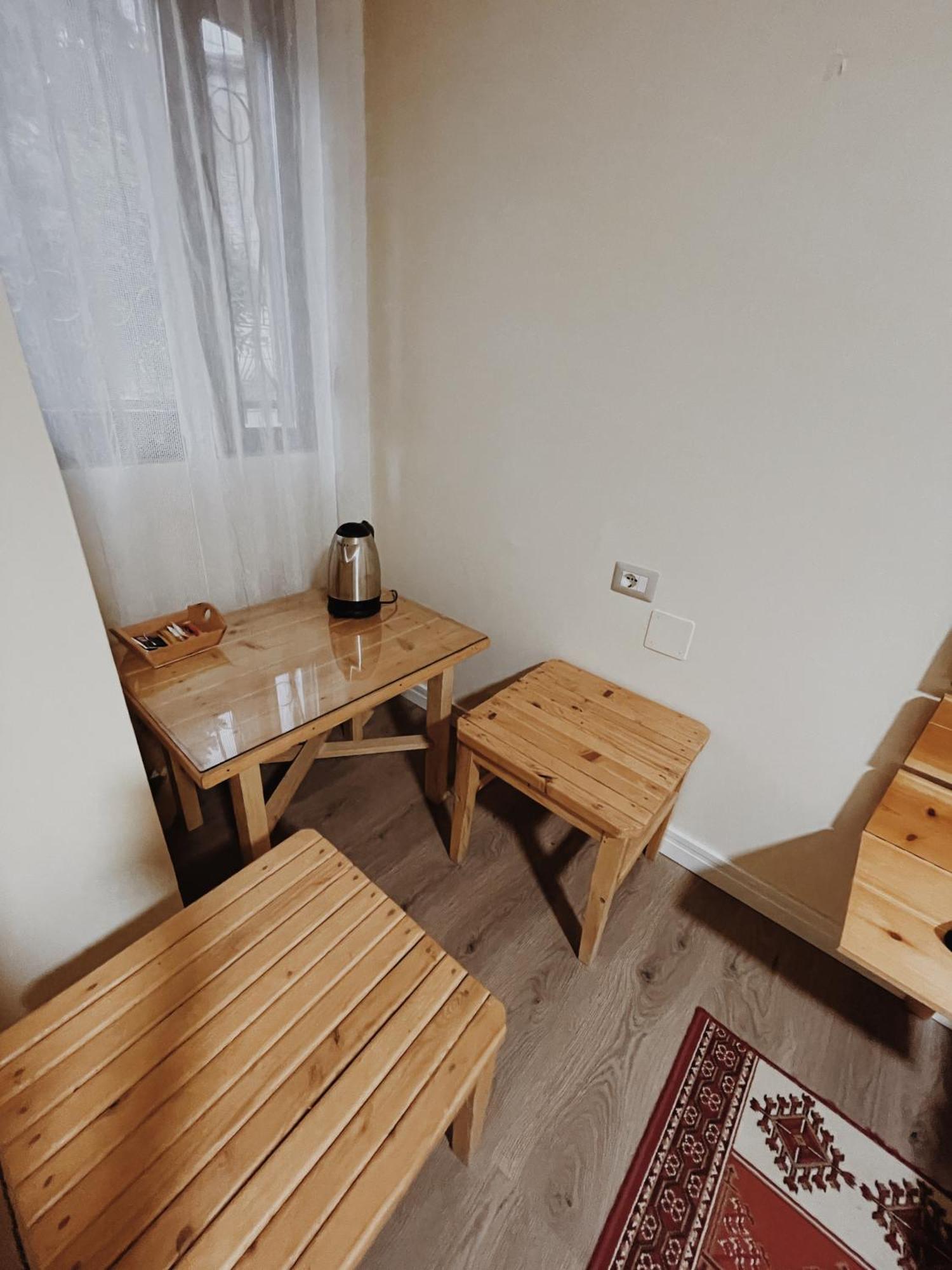 At Pikotiko'S - Korca City Rooms For Rent エクステリア 写真