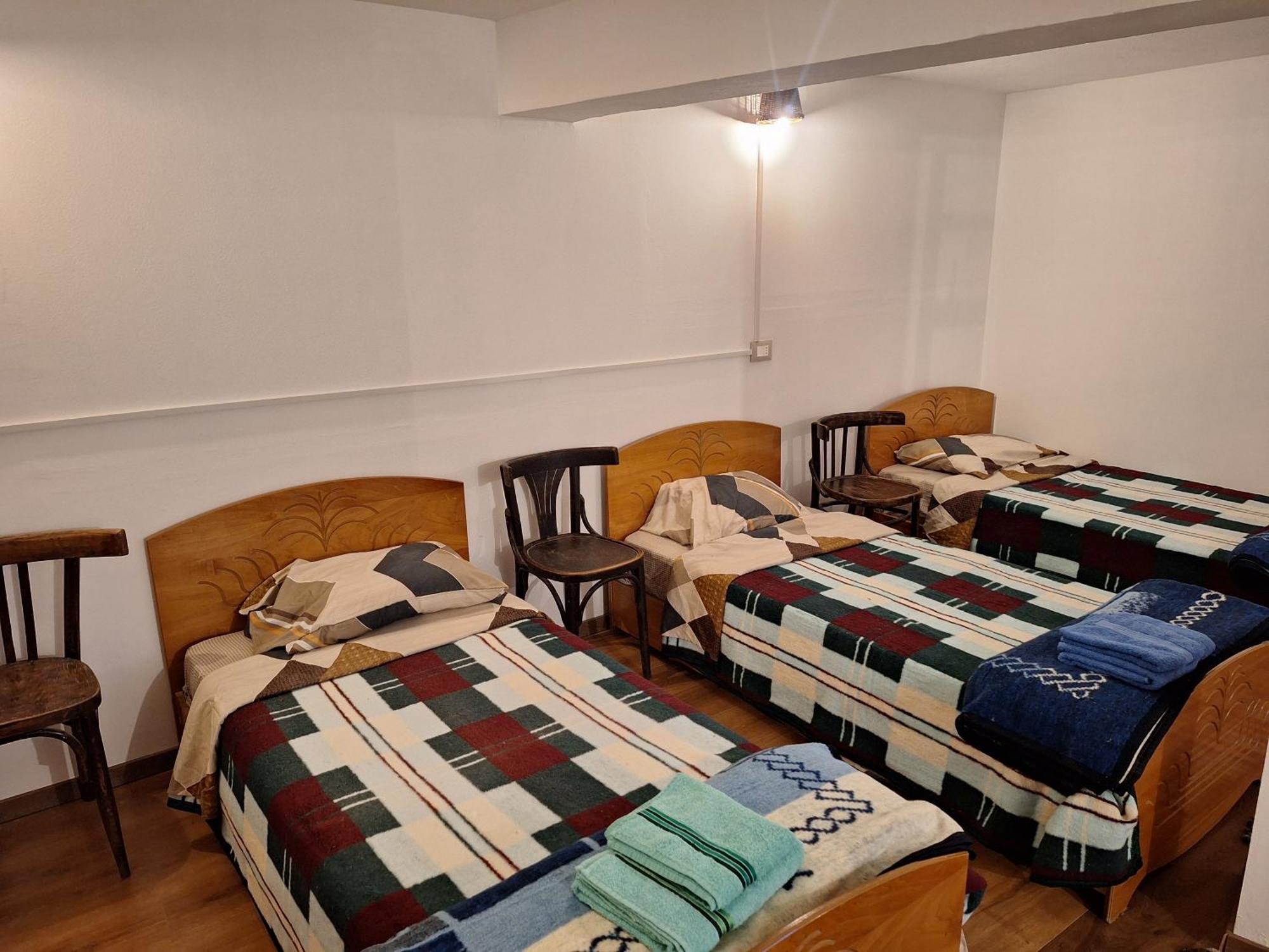 At Pikotiko'S - Korca City Rooms For Rent エクステリア 写真